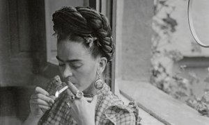 1938 Frida in New York, photography by Julien Levy Mío