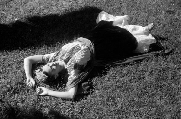 «Escoge un amante que te mire como si quizás fueras magia» Frida Kahlo.