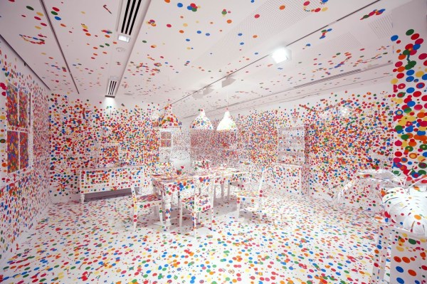 "Obsesión infinita" by Yayoi Kusama